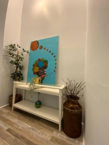 Artistic luxury home downtown/train to NYC/AirPort in Newark, USA