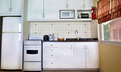 2 bedrooms, 3 beds