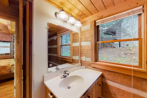 American Pride Cabin in Seven Devils, USA