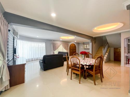 Ipoh Happy Happy Suite by Verve (12pax) EECH63 near Gua Gek Lok Tong Limestone Cave