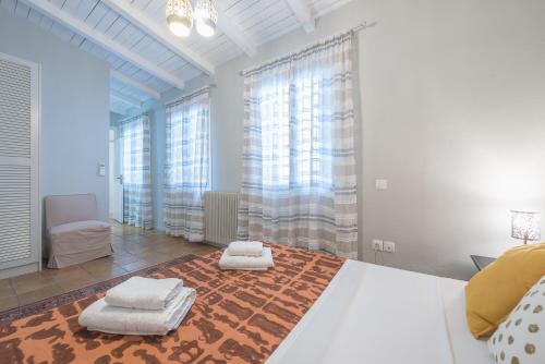 Athenian Niche in Plaka - 4 Bdrm Villa - 10 adults - image 7