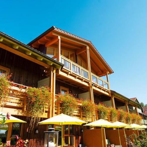 Hotel An der Brunnader - Die Therme befindet sich 4 Geh-Minuten entfernt 5