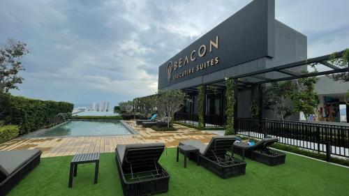 Beacon Executive Suites #CozyFamilyStay #RoofTopPool #13