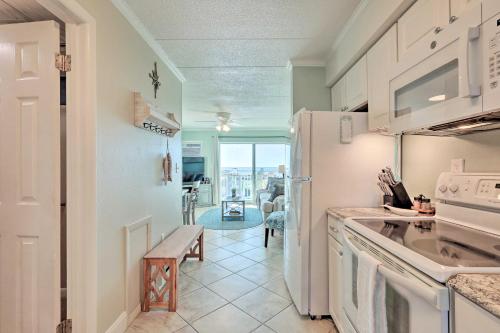 End-Unit Ocean City Condo with Panoramic Views!