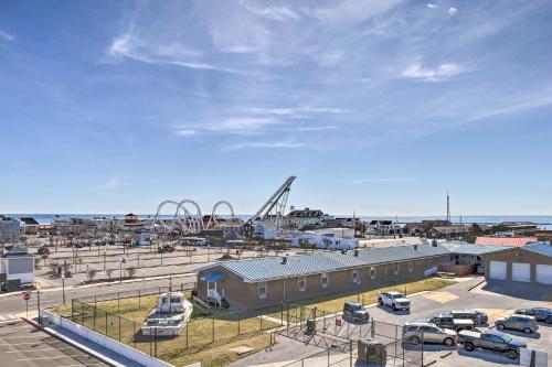 End-Unit Ocean City Condo with Panoramic Views!