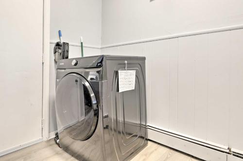 Springfield Vacation Rental 1 Mi to Downtown in Springfield, USA