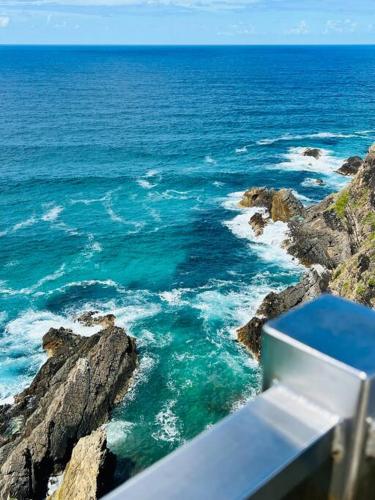 Bennett's Bliss - Soak in Breathtaking Ocean View