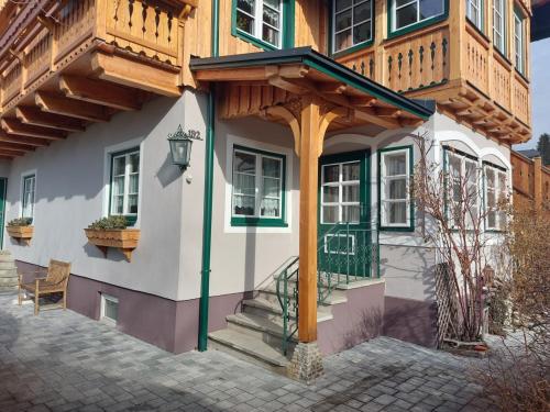 Apartment with Garden View