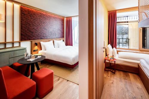 2 bedrooms, 3 beds