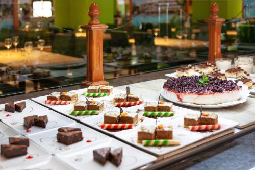 Playa Marina Spa Hotel - Luxury - image 10