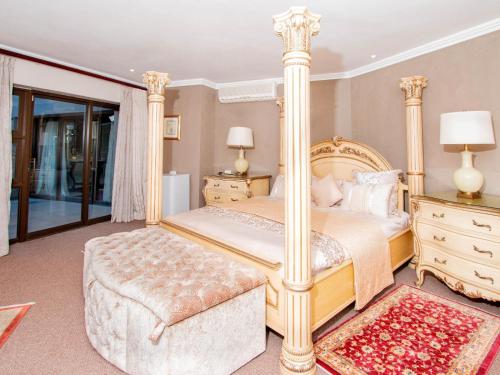 Bophirima Boutique Hotel Room Type - Luxury King Room