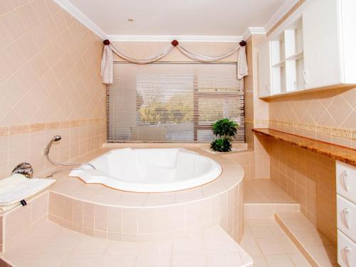 Bophirima Boutique Hotel Room Type - Luxury King Room