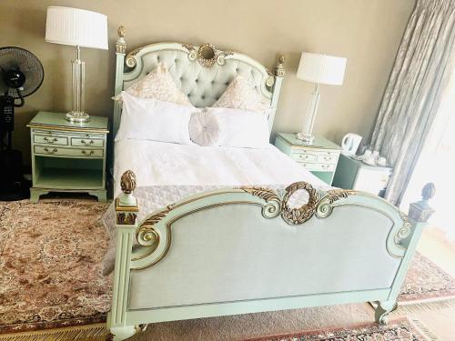 Bophirima Boutique Hotel Room Type - Luxury Queen Room