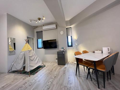 市中心民宿-大床有電梯&近東大門夜市 - Hualien