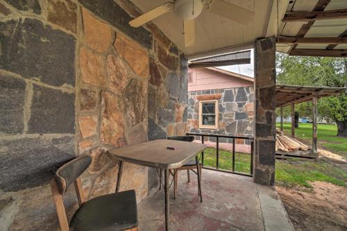 Cozy Bryson City Cabin Rental with Shared Yard in Bryson City, USA