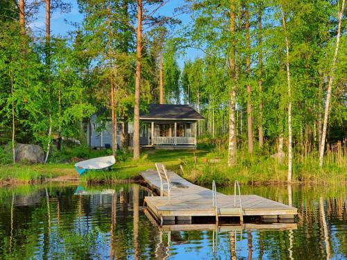 Economy Two-Bedroom Cottage with Sauna and Private Shore