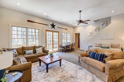 Lake Access and On-Site Creek Lake Toxaway Home!