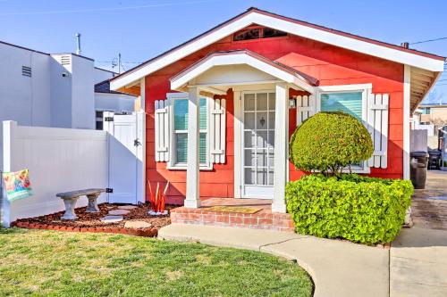 Colorful Long Beach Bungalow with Patio and Grill