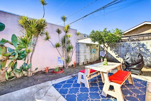 Colorful Long Beach Bungalow with Patio and Grill