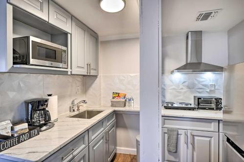Bay Shore Vacation Rental about 7 Mi to the Beach in Bay Shore, USA
