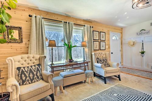 Berkeley Springs Vacation Home with Fire Pit! in Berkeley Springs, USA