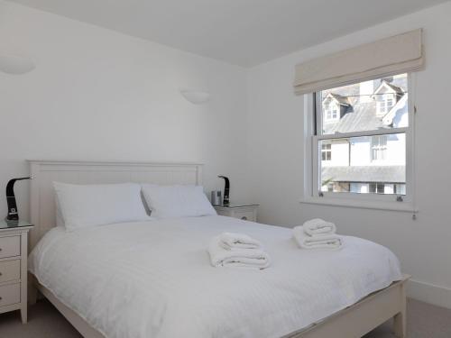 4 Blue View - image 9