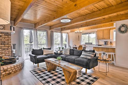 Pine Mountain Lake Cabin w/ Grill! - Groveland, CA
