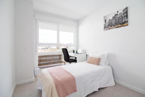 Global Properties, Apartamento con terraza y vistas a la piscina en Gran Canet, Canet de Berenguer (foto 4)