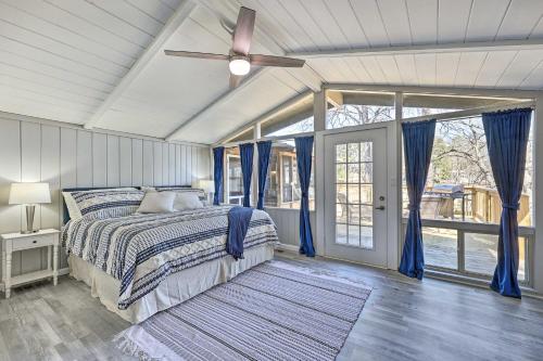 Lakefront Hot Springs Vacation Rental with Dock in Hot Springs, USA