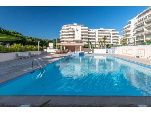 Apartment (4 Adults) room in Appartement Studio Cabine à Fréjus Piscine Plage à 500m Clim Parking Terrasse 4 Couchages - FR-1-226A-110