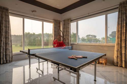 Luxury Farmhouse Stay, Pure Vegetarian- Santushti Farm, NCR