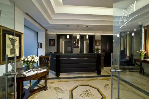 ล็อบบี้, โรงแรมดูกา ดัลบา ชาโต เอ โฮเต็ล คอลเลคชั่น (Hotel Duca d'Alba - Chateaux et Hotels Collection) near โคลีเซียม