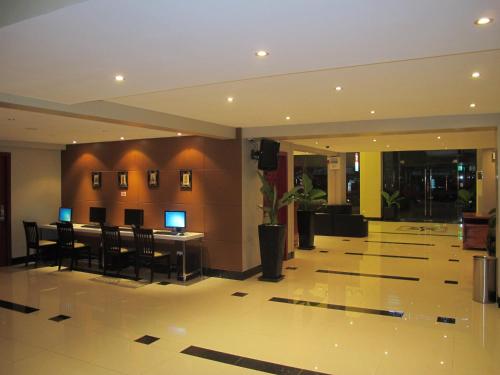 Lobby, Lux Riverside Hotel and Apartment in Doun Penh