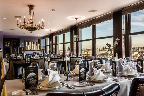 Golden Well - image 8