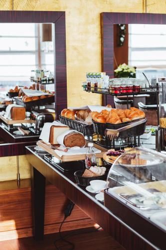 Golden Well - image 12