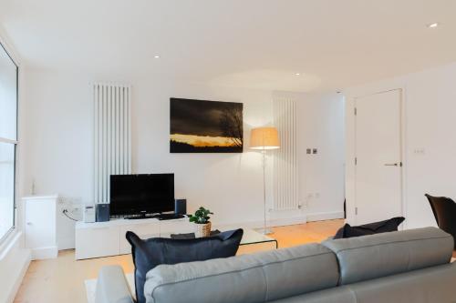 Covent Garden Apartments - main image