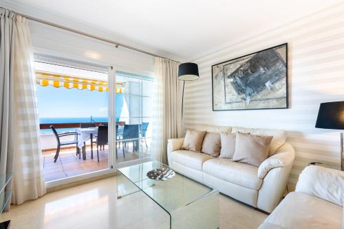 Ceres Luxury Apartment - Tap to explore photos
