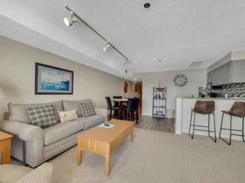 118A Edgewater Inn in Charlevoix, USA