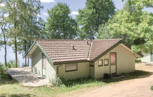 . Nice Home In Lidhult With 3 Bedrooms, Sauna And Wifi