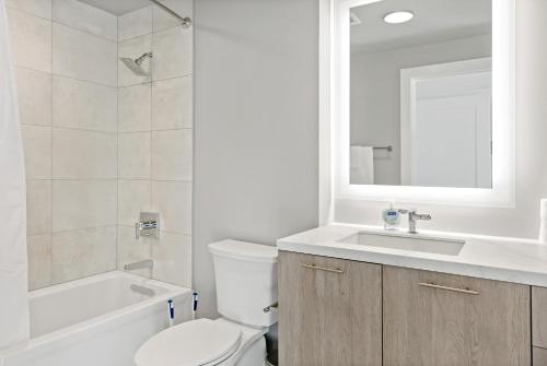 Apartment with Balcony image 2