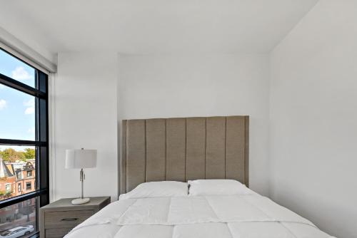 Apartment with Balcony image 3