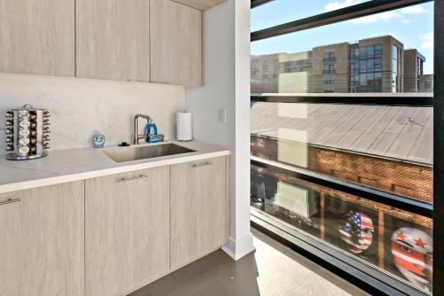 Apartment with Balcony image 7