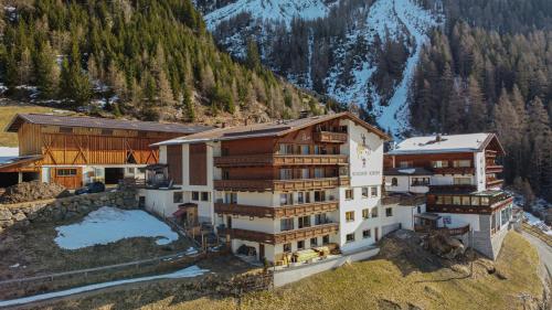  Gästehaus Berghof Schöpf, Pension in Längenfeld