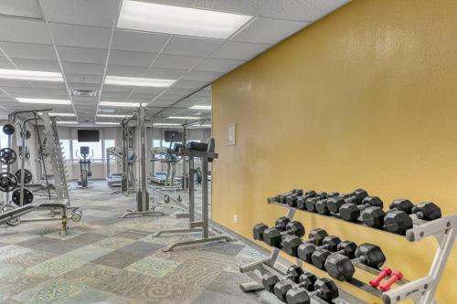 Tidewater Beach Resort - image 14