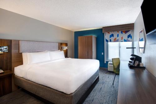 Holiday Inn Express Rochester - University Area