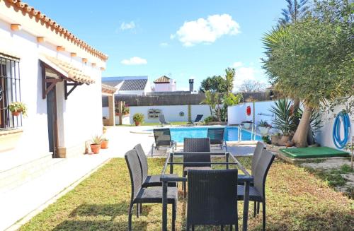 Létesítmények, Casa de los Abuelos in Barrio Nuevo