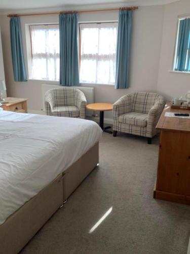 New Overlander Inn - image 11