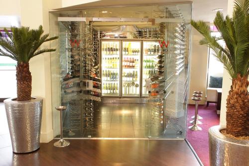 Waterfoot Hotel - image 3