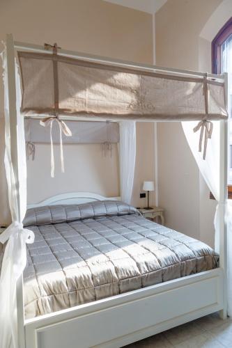 Leone X Guest House