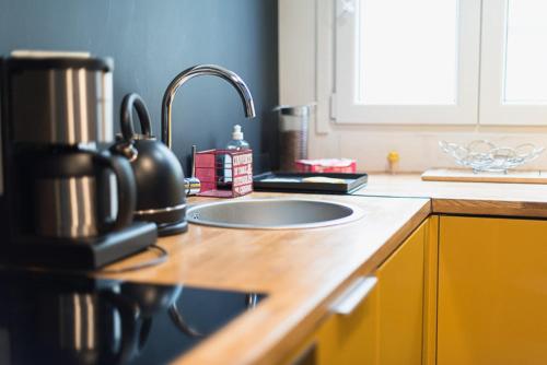 Charming one-of-a-kind apartment. - image 12